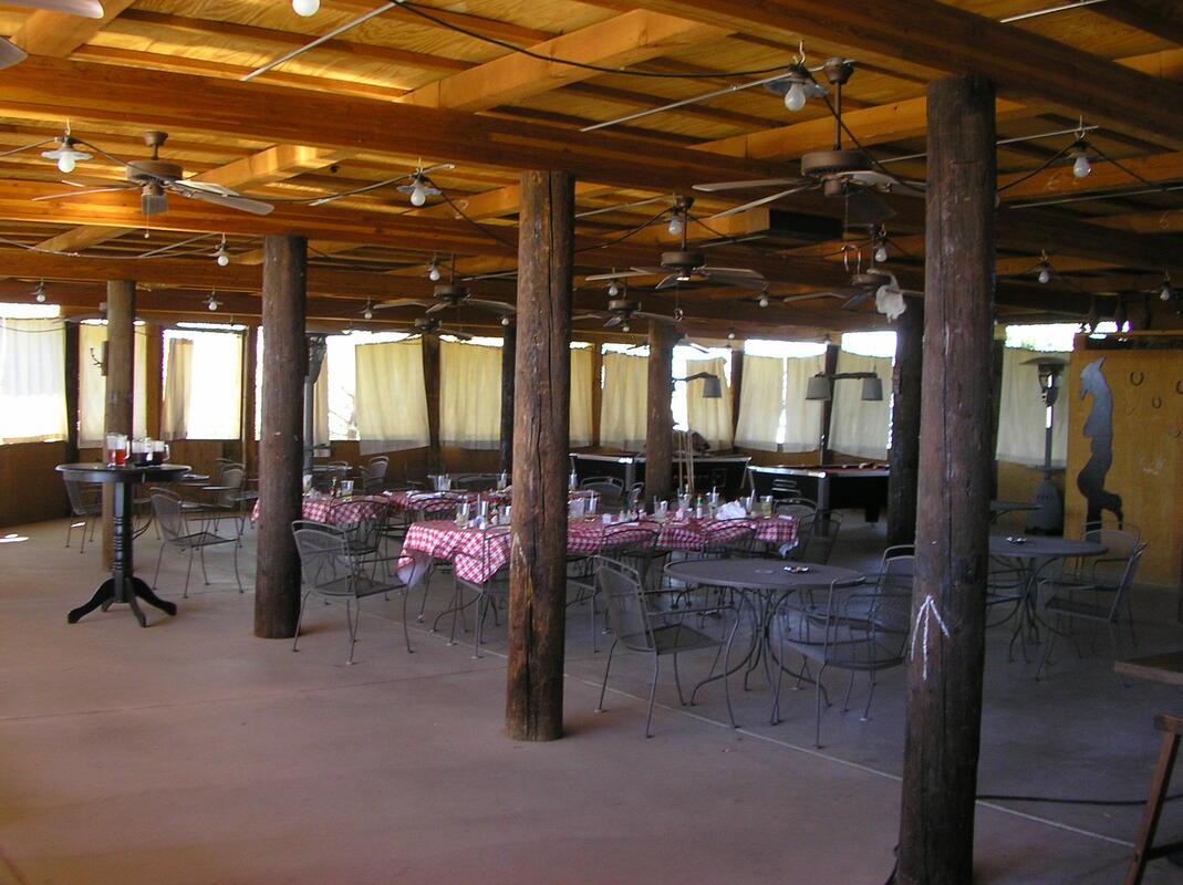 Tin Top Bar & Grill